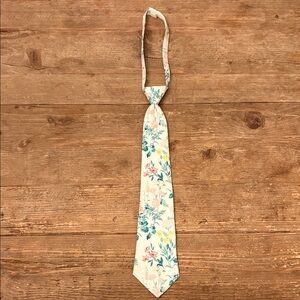 Janie and Jack Kids Tie - Cream with Floral Design